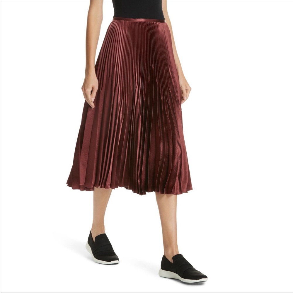 NWT Vince Chevron Pleated Skirt in Anise